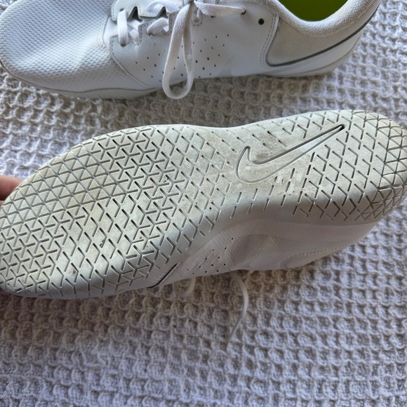 Cheer shoes - Picture 2 of 3